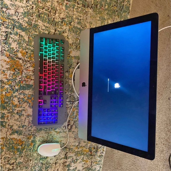 Apple computer - Picture 2 of 4